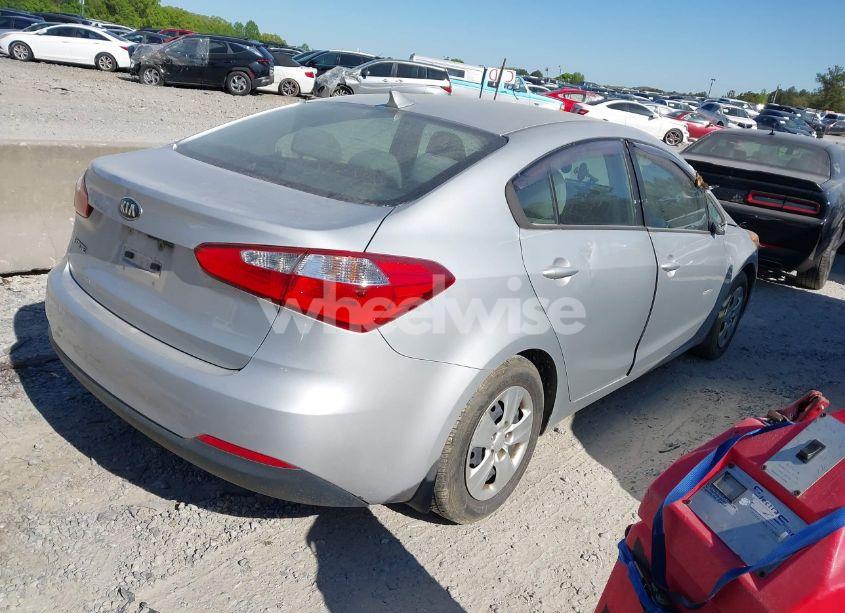 Photo 4 of 2015 Kia Forte LX (VIN KNAFX4A67F5328654)