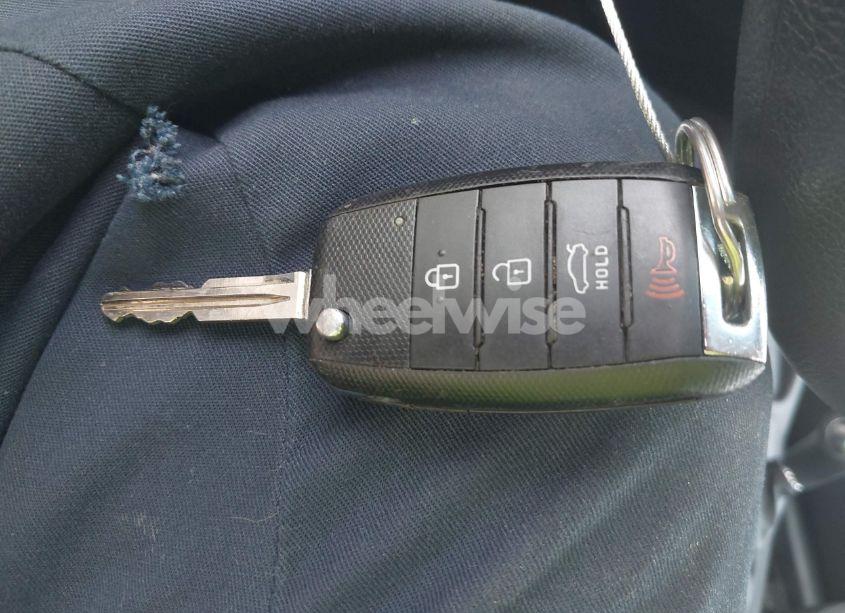 Photo 11 of 2016 Kia Forte LX (VIN KNAFX4A67G5507052)