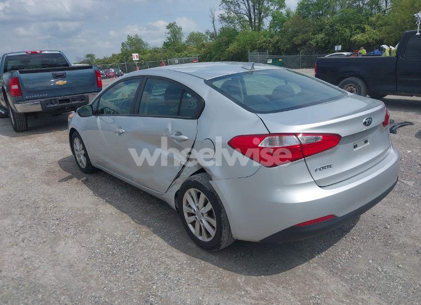 Photo 3 of 2016 Kia Forte LX (VIN KNAFX4A67G5507052)