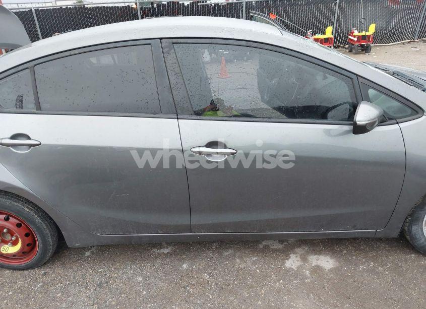 Photo 13 of 2016 Kia Forte LX (VIN KNAFX4A67G5608513)