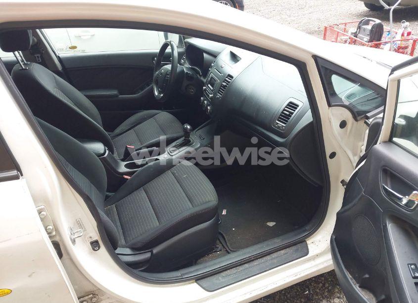 Photo 5 of 2014 Kia Forte LX (VIN KNAFX4A68E5057070)