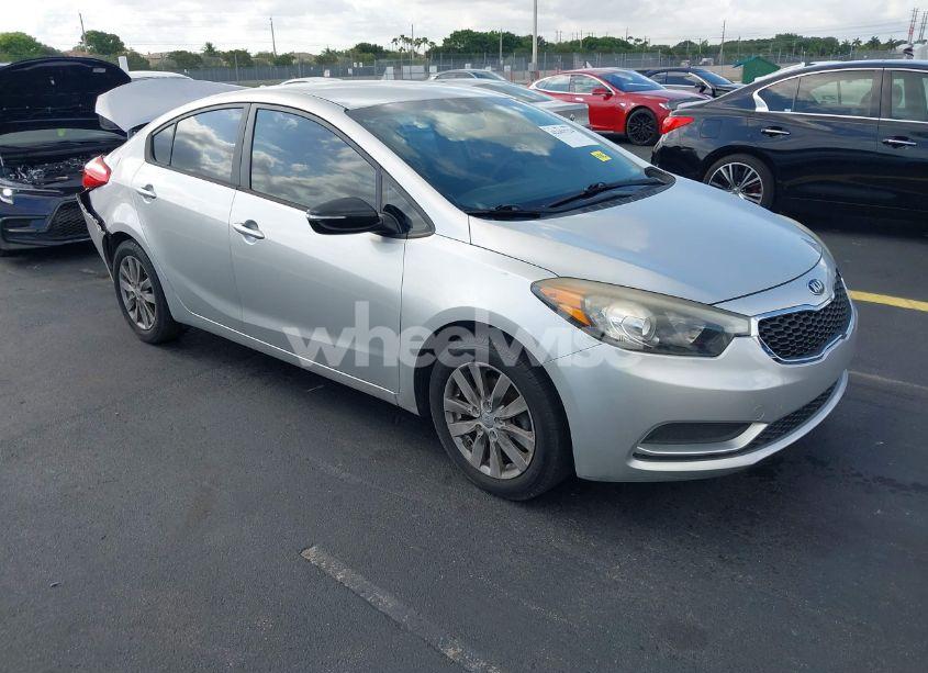2014 Kia Forte LX (VIN KNAFX4A68E5156665) main photo