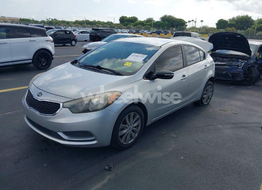 Photo 2 of 2014 Kia Forte LX (VIN KNAFX4A68E5156665)