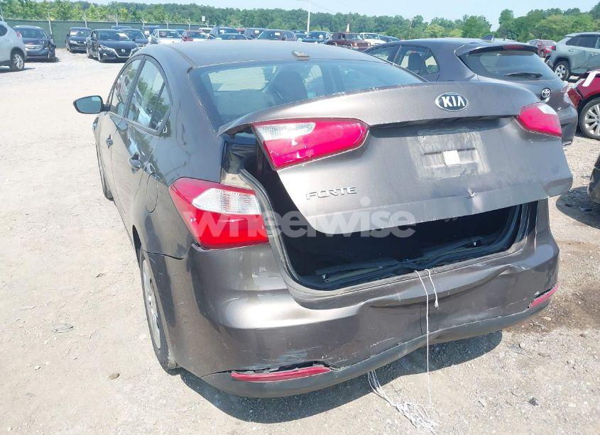 Photo 6 of 2015 Kia Forte LX (VIN KNAFX4A68F5295454)