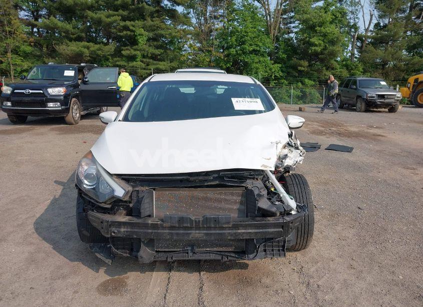 Photo 13 of 2015 Kia Forte LX (VIN KNAFX4A68F5360044)