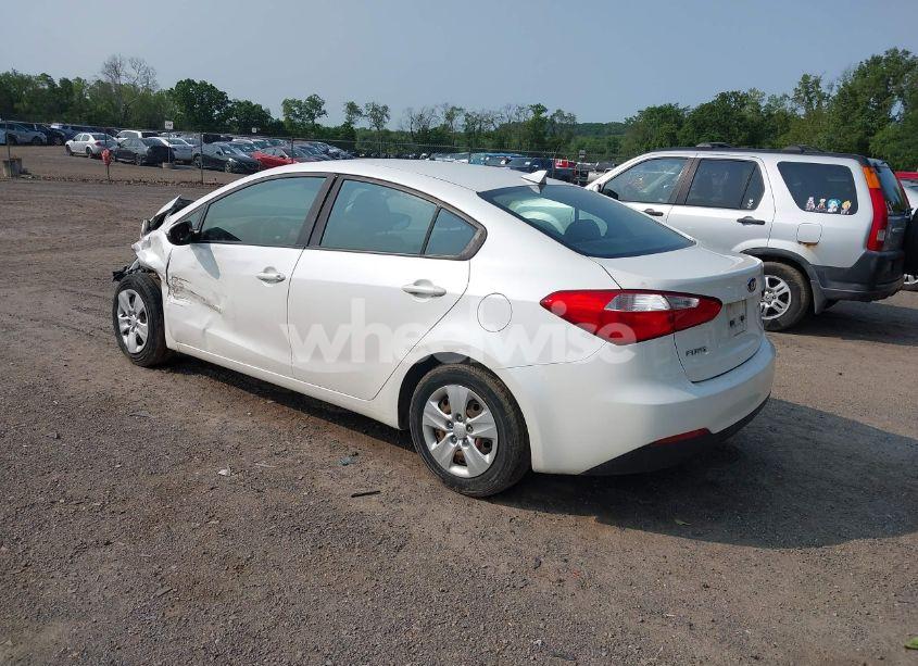 Photo 3 of 2015 Kia Forte LX (VIN KNAFX4A68F5360044)