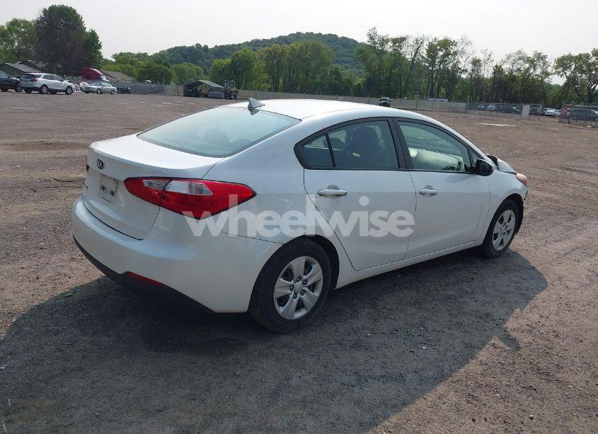 Photo 4 of 2015 Kia Forte LX (VIN KNAFX4A68F5360044)