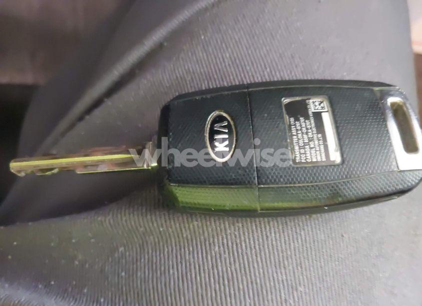 Photo 11 of 2016 Kia Forte LX (VIN KNAFX4A68G5439117)