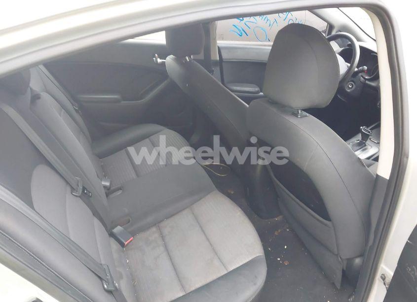 Photo 8 of 2016 Kia Forte LX (VIN KNAFX4A68G5575988)