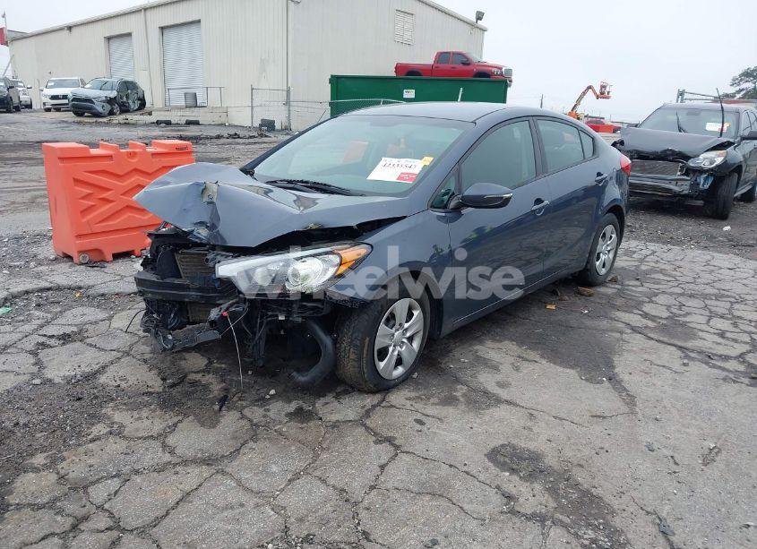 Photo 2 of 2015 Kia Forte LX (VIN KNAFX4A69F5359002)