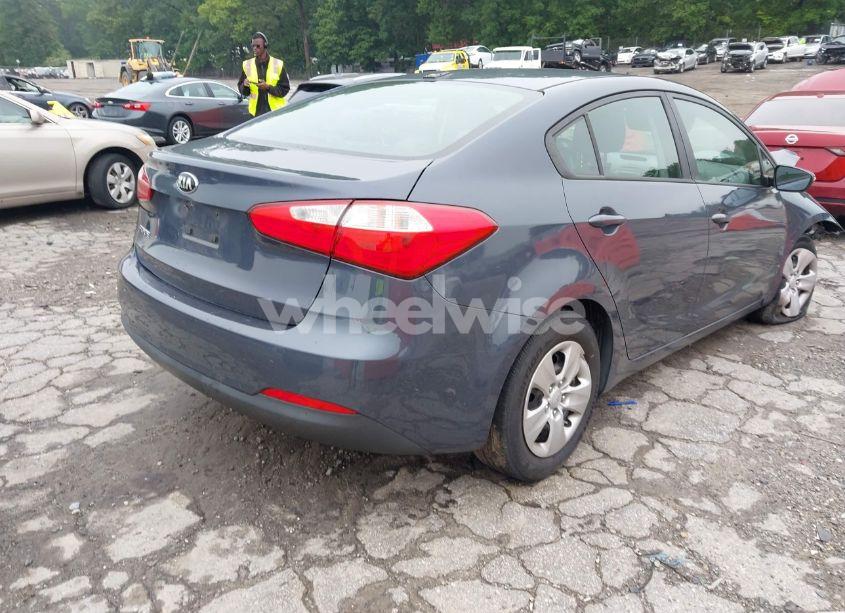 Photo 4 of 2015 Kia Forte LX (VIN KNAFX4A69F5359002)