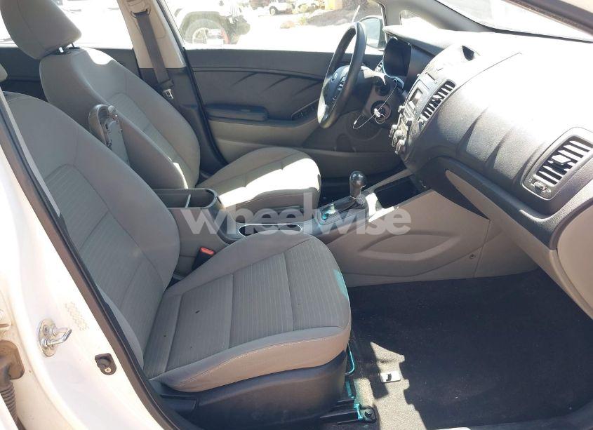 Photo 5 of 2014 Kia Forte LX (VIN KNAFX4A6XE5217305)