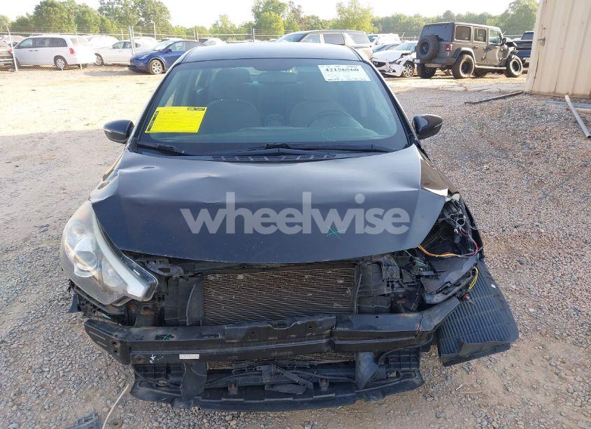 Photo 12 of 2016 Kia Forte LX (VIN KNAFX4A6XG5552745)