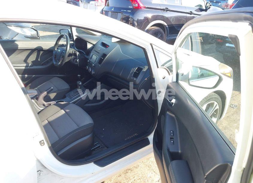 Photo 5 of 2016 Kia Forte EX (VIN KNAFX4A80G5481444)