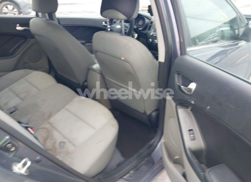 Photo 8 of 2015 Kia Forte EX (VIN KNAFX4A83F5322464)