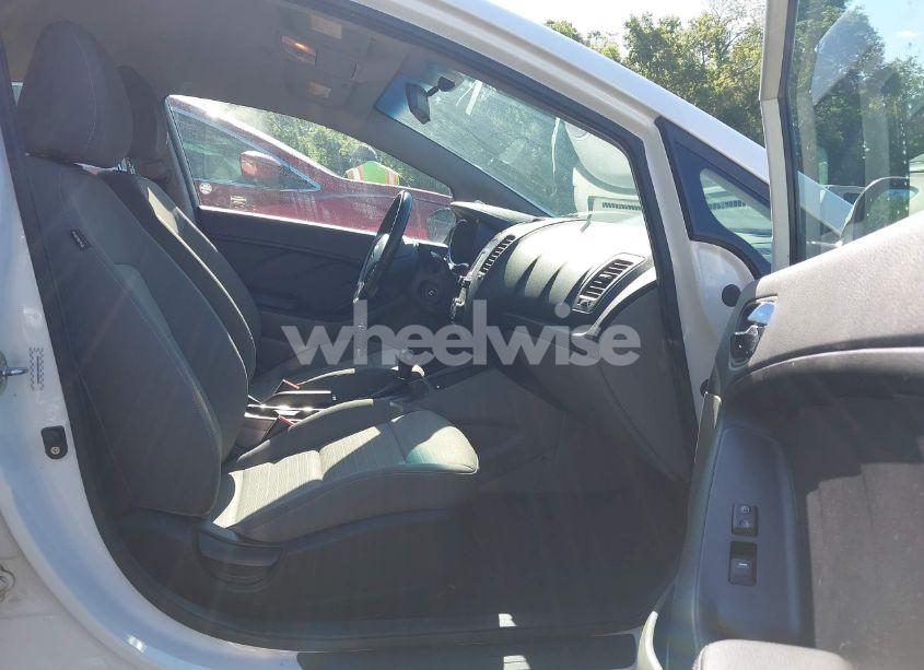 Photo 5 of 2014 Kia Forte EX (VIN KNAFX4A89E5050968)