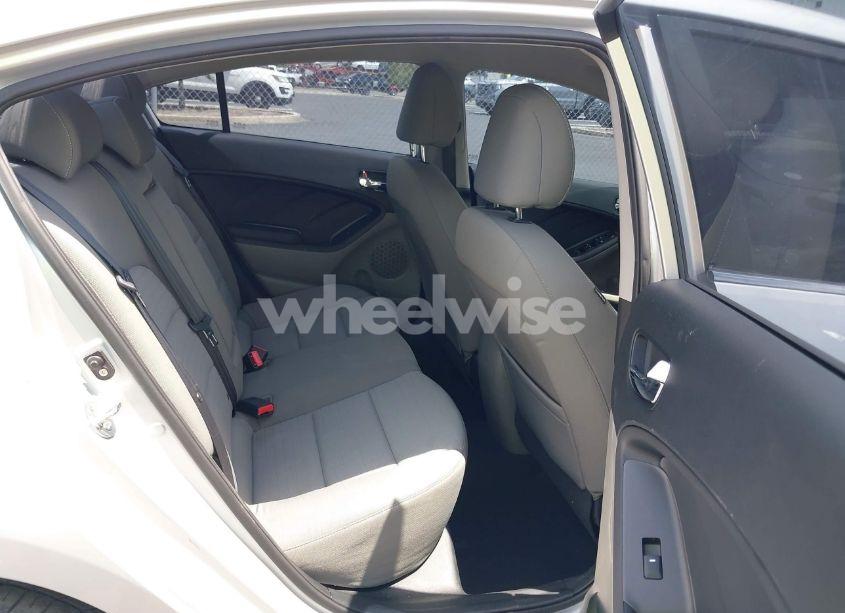 Photo 8 of 2015 Kia Forte EX (VIN KNAFX4A8XF5362542)