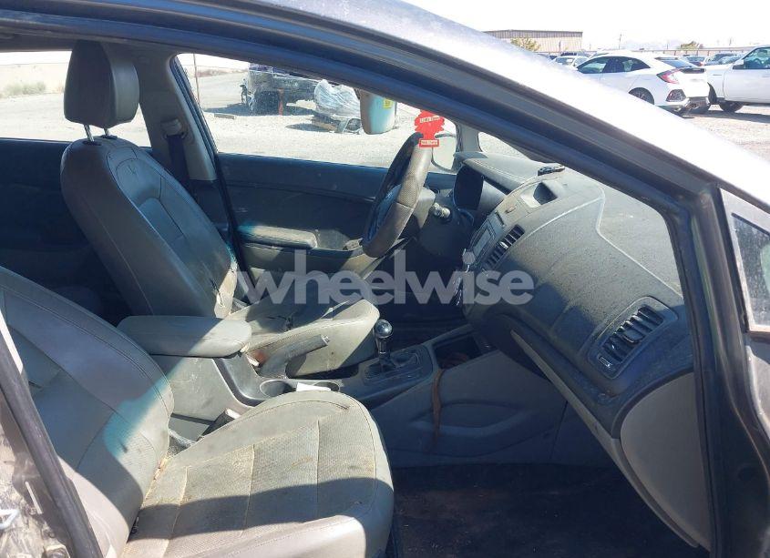 Photo 5 of 2014 Kia Forte EX (VIN KNAFX5A87E5170161)