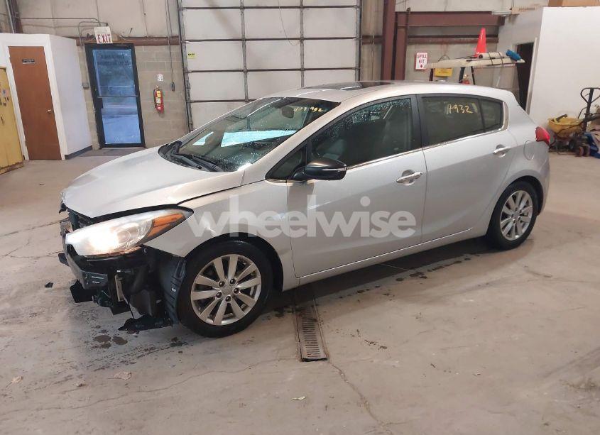Photo 2 of 2015 Kia Forte EX (VIN KNAFX5A8XF5335010)