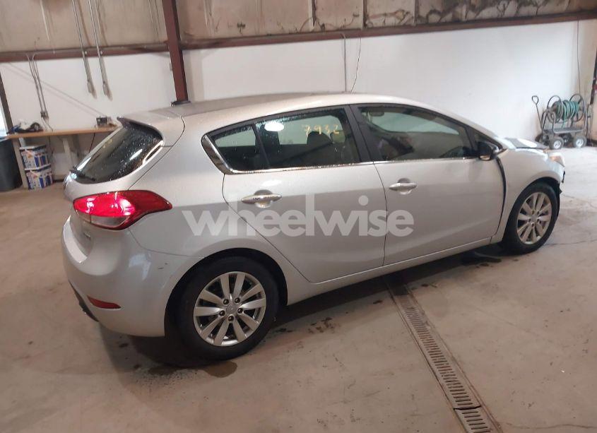 Photo 4 of 2015 Kia Forte EX (VIN KNAFX5A8XF5335010)