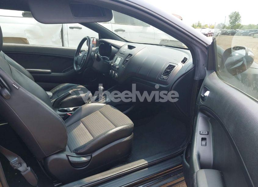 Photo 5 of 2015 Kia Forte KOUP SX (VIN KNAFZ6A32F5395884)