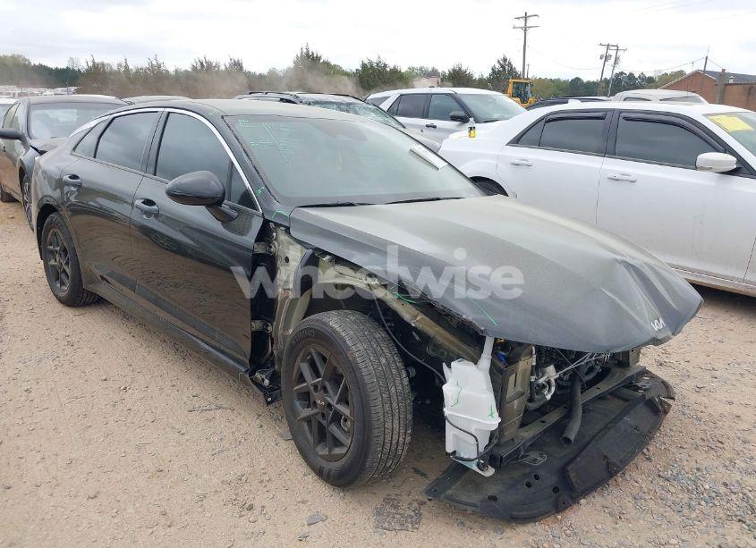 2025 Kia K5 LXS (VIN KNAG24J72S5275769) main photo