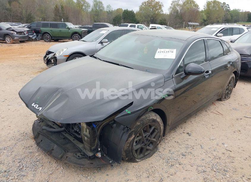 Photo 2 of 2025 Kia K5 LXS (VIN KNAG24J72S5275769)