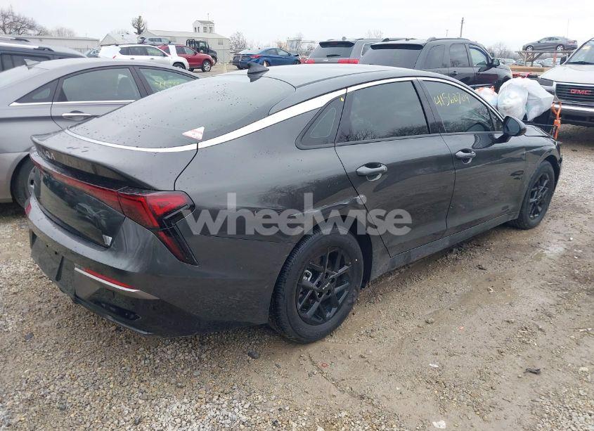Photo 4 of 2025 Kia K5 LXS (VIN KNAG24J75S5305931)