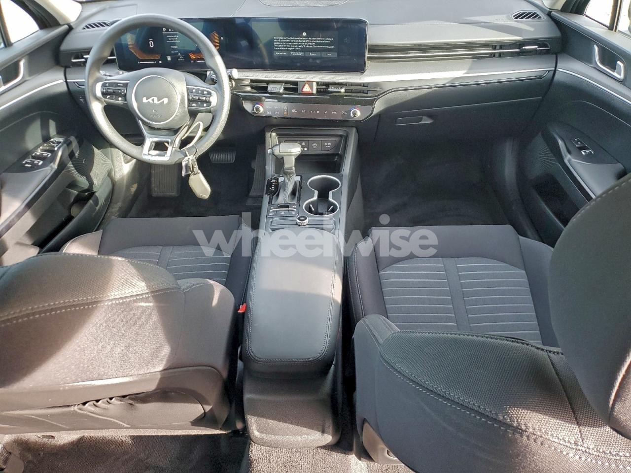 Photo 8 of 2026 KIA K5 LXS (VIN KNAG24J77T5425876)