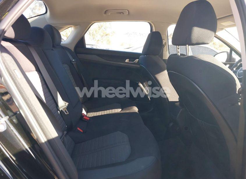 Photo 8 of 2025 Kia K5 LXS (VIN KNAG24J7XS5291850)