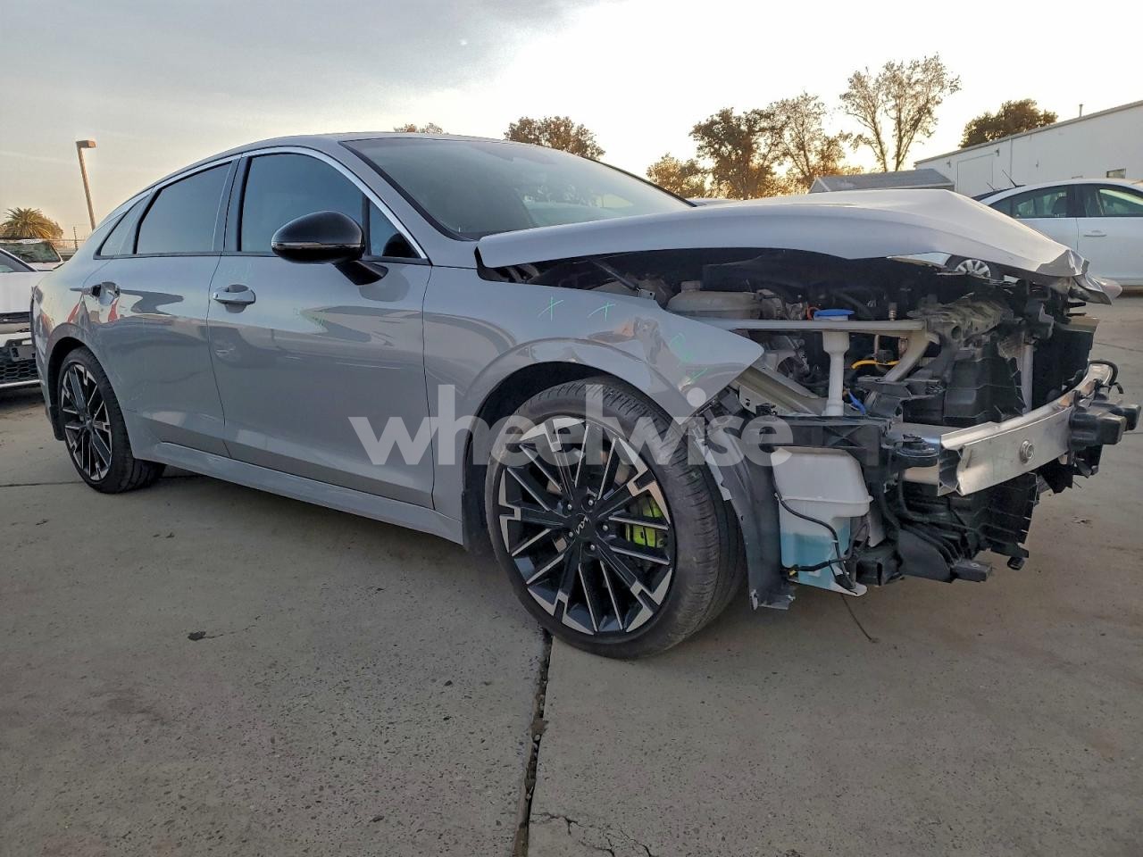 Photo 4 of 2025 KIA K5 GT (VIN KNAG44J84S5302537)