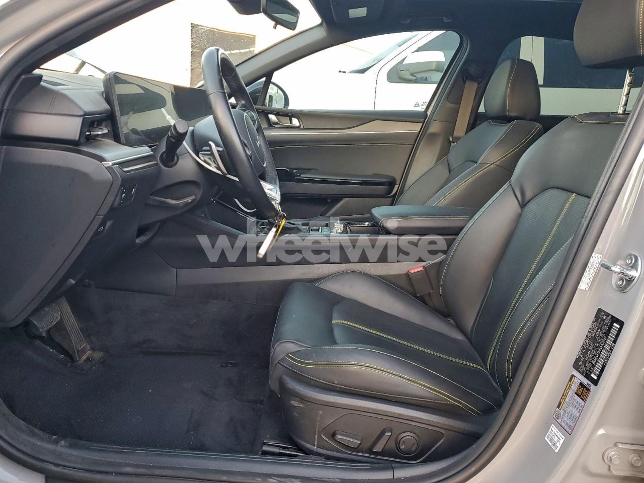 Photo 7 of 2025 KIA K5 GT (VIN KNAG44J84S5302537)