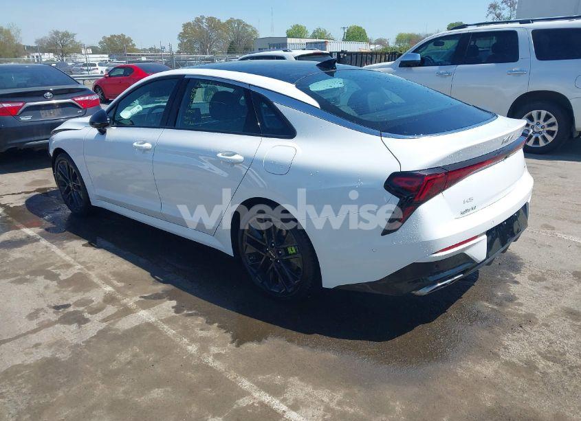 Photo 3 of 2025 Kia K5 GT (VIN KNAG44J85S5332761)