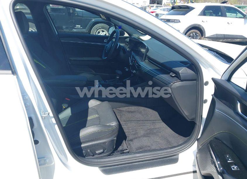 Photo 5 of 2025 Kia K5 GT (VIN KNAG44J85S5332761)