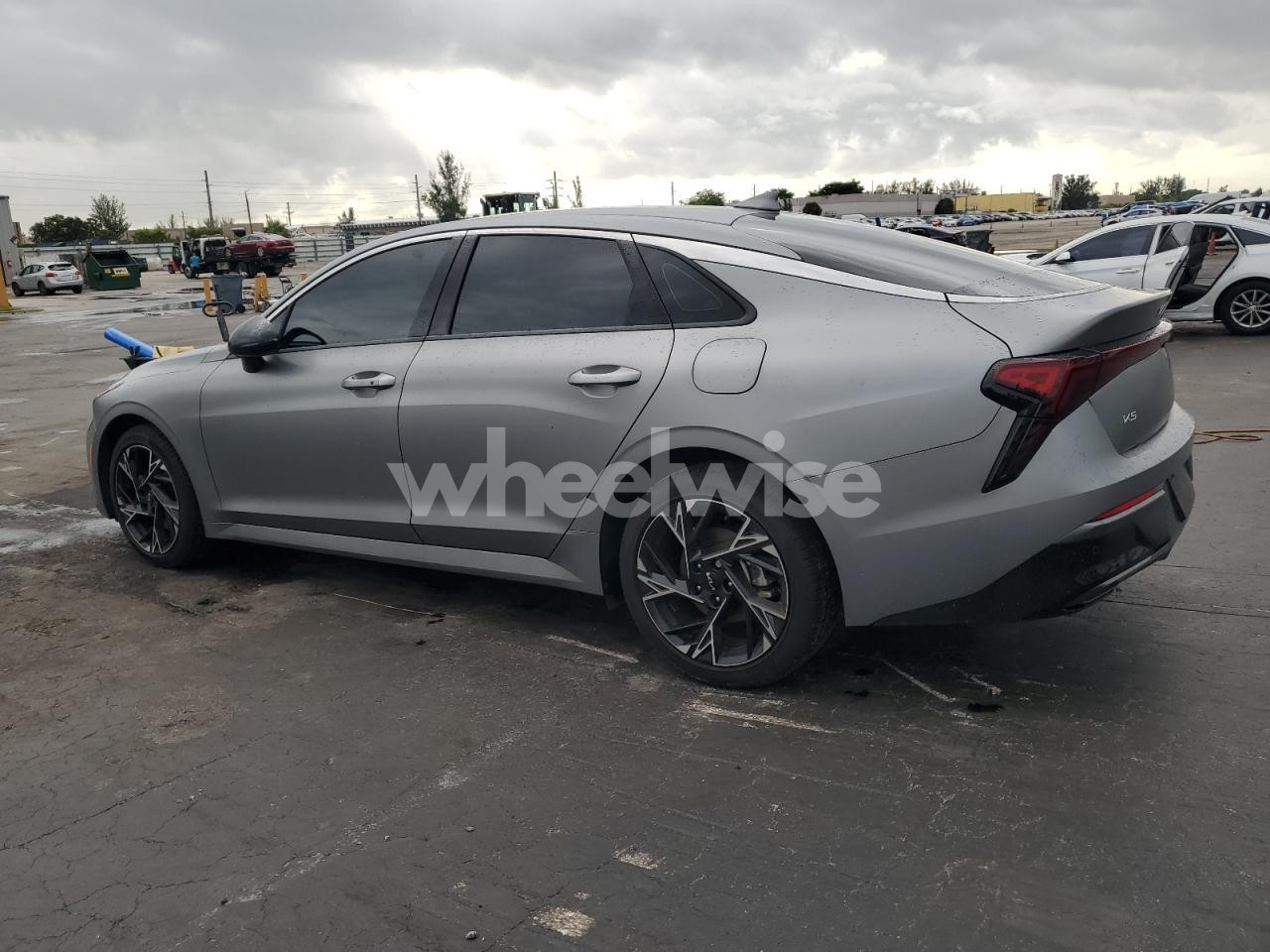 Photo 2 of 2025 KIA K5 GT LINE (VIN KNAG64J70S5363417)