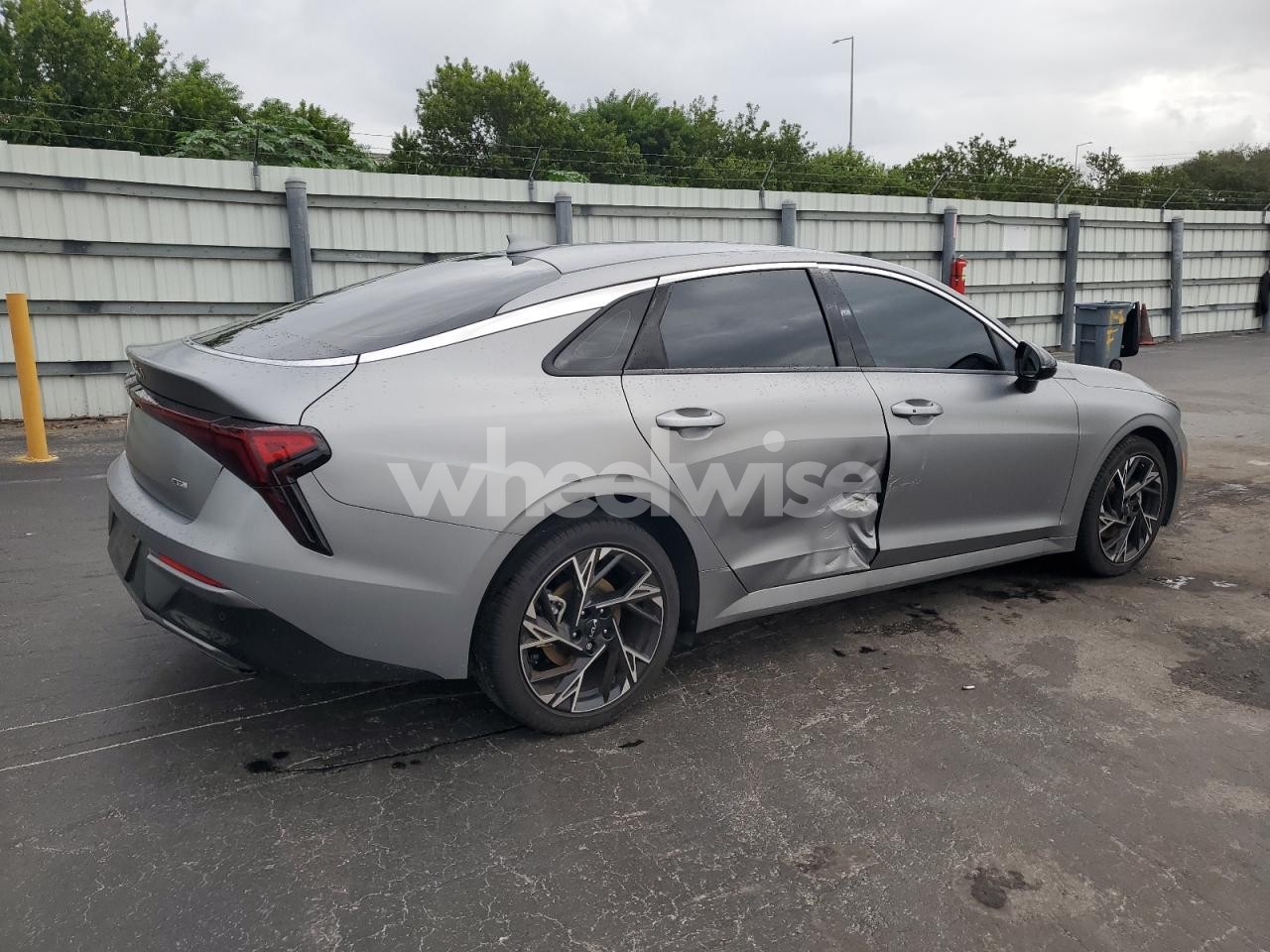 Photo 3 of 2025 KIA K5 GT LINE (VIN KNAG64J70S5363417)