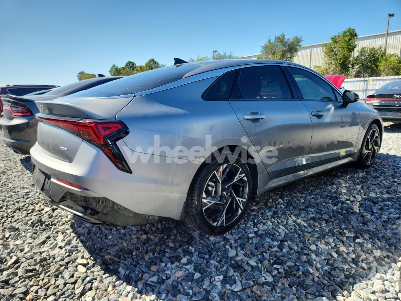 Photo 3 of 2025 KIA K5 GT LINE (VIN KNAG64J71S5362289)