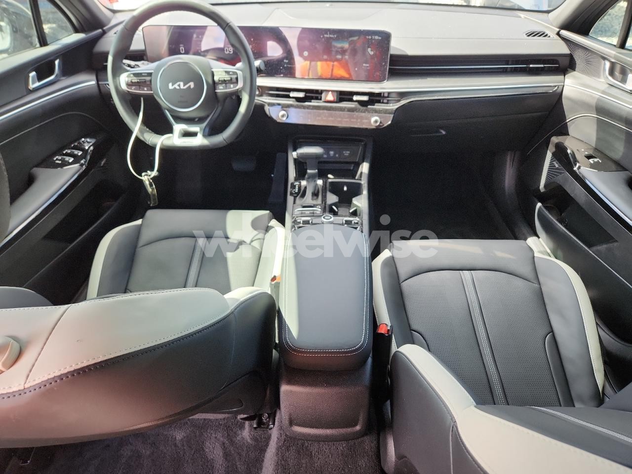 Photo 8 of 2025 KIA K5 GT LINE (VIN KNAG64J71S5362289)