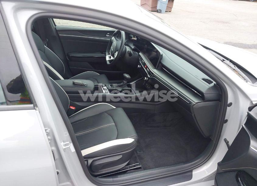 Photo 5 of 2025 Kia K5 GT-LINE (VIN KNAG64J76S5271650)