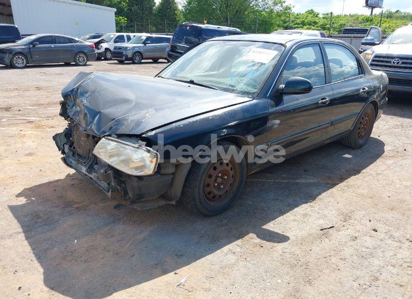 Photo 2 of 2002 Kia Optima LX/SE (VIN KNAGD126025161929)