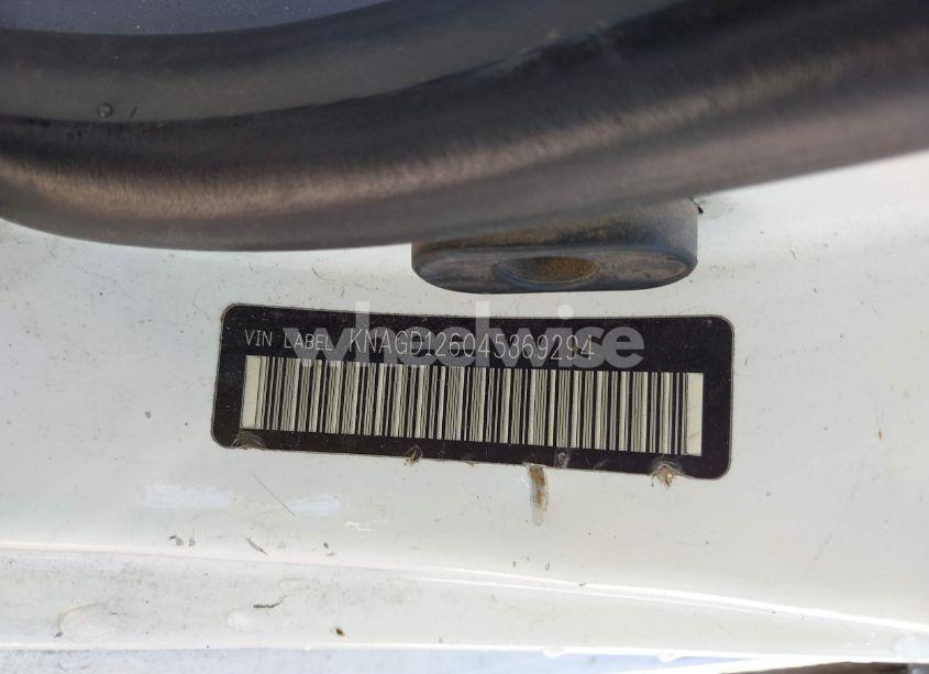 Photo 9 of 2004 Kia Optima EX/LX (VIN KNAGD126045369294)