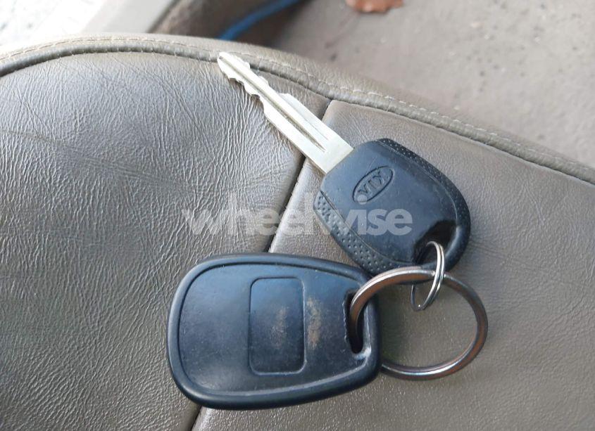 Photo 11 of 2003 Kia Optima LX V6/SE V6 (VIN KNAGD128135230517)