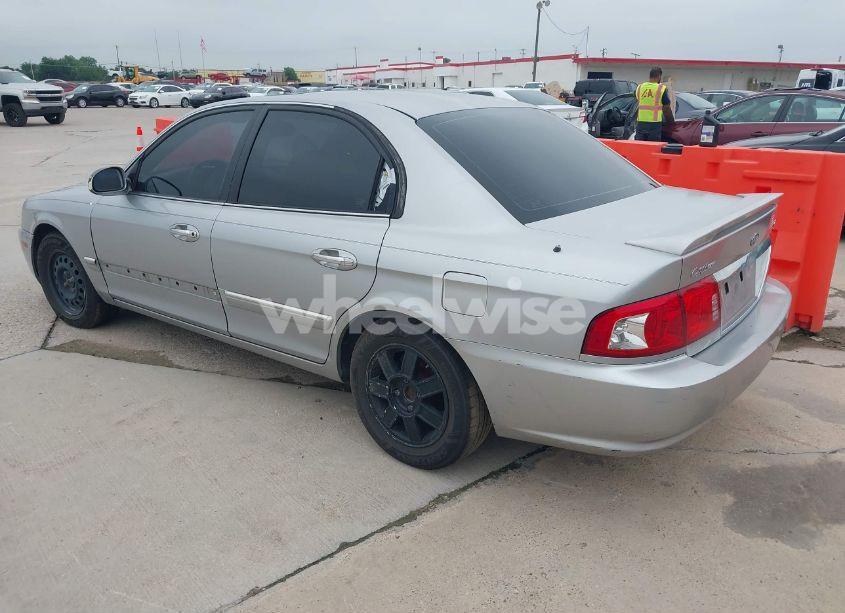 Photo 3 of 2003 Kia Optima LX V6/SE V6 (VIN KNAGD128235248556)