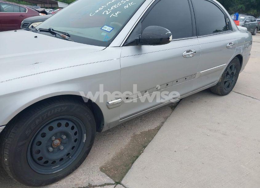 Photo 6 of 2003 Kia Optima LX V6/SE V6 (VIN KNAGD128235248556)