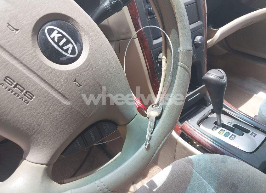 Photo 11 of 2004 Kia Optima EX V6/LX V6 (VIN KNAGD128945337056)