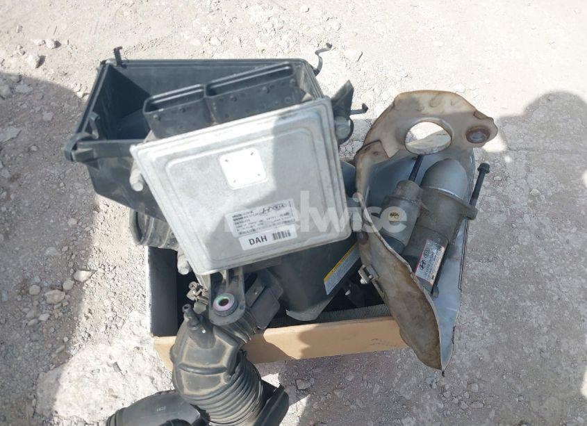 Photo 12 of 2006 Kia Optima EX (NEW)/LX (NEW) (VIN KNAGE123165051397)