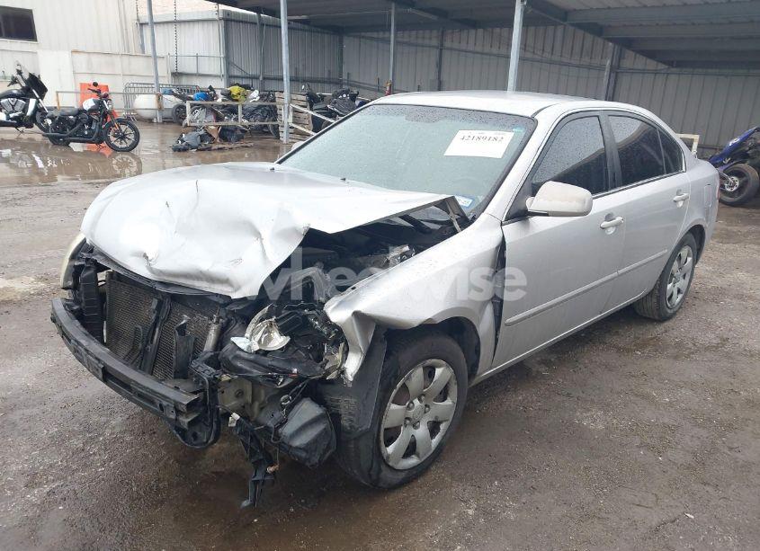 Photo 2 of 2008 Kia Optima LX (VIN KNAGE123185242045)