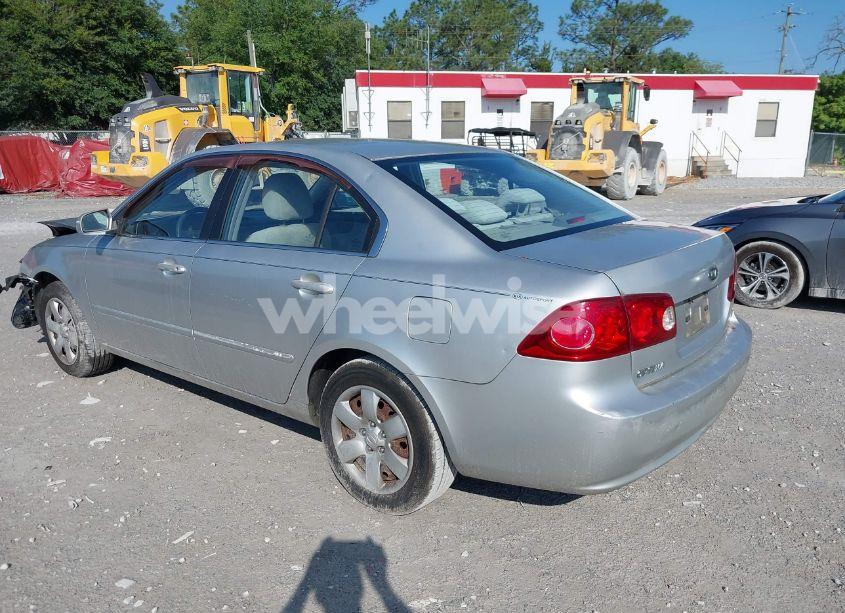 Photo 3 of 2007 Kia Optima LX (VIN KNAGE123375104599)