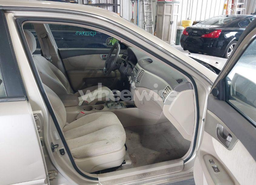 Photo 5 of 2007 Kia Optima LX (VIN KNAGE123475112095)