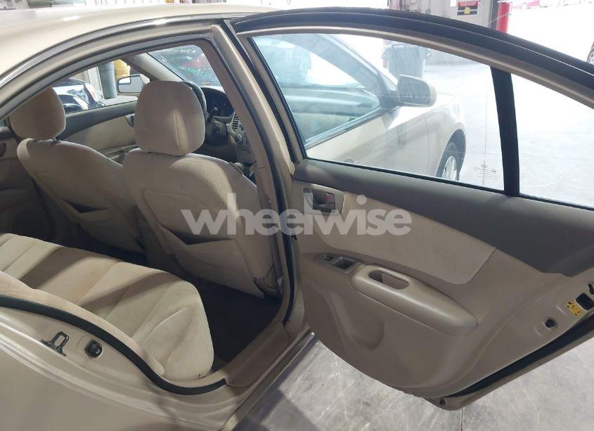 Photo 8 of 2007 Kia Optima LX (VIN KNAGE123475112095)